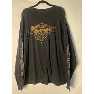 Harley Davidson Milwaukee, WI Black Long Sleeve Graphic Shirt Men's Size L/XL?